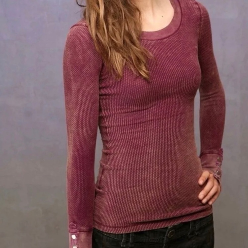 ISO- DO NOT BUY Free People damsel snap thermal or studded cuff thermal